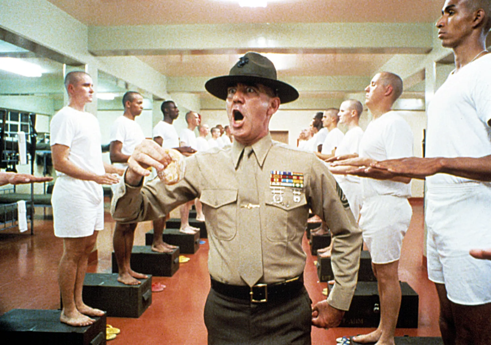 R Lee Ermey Di